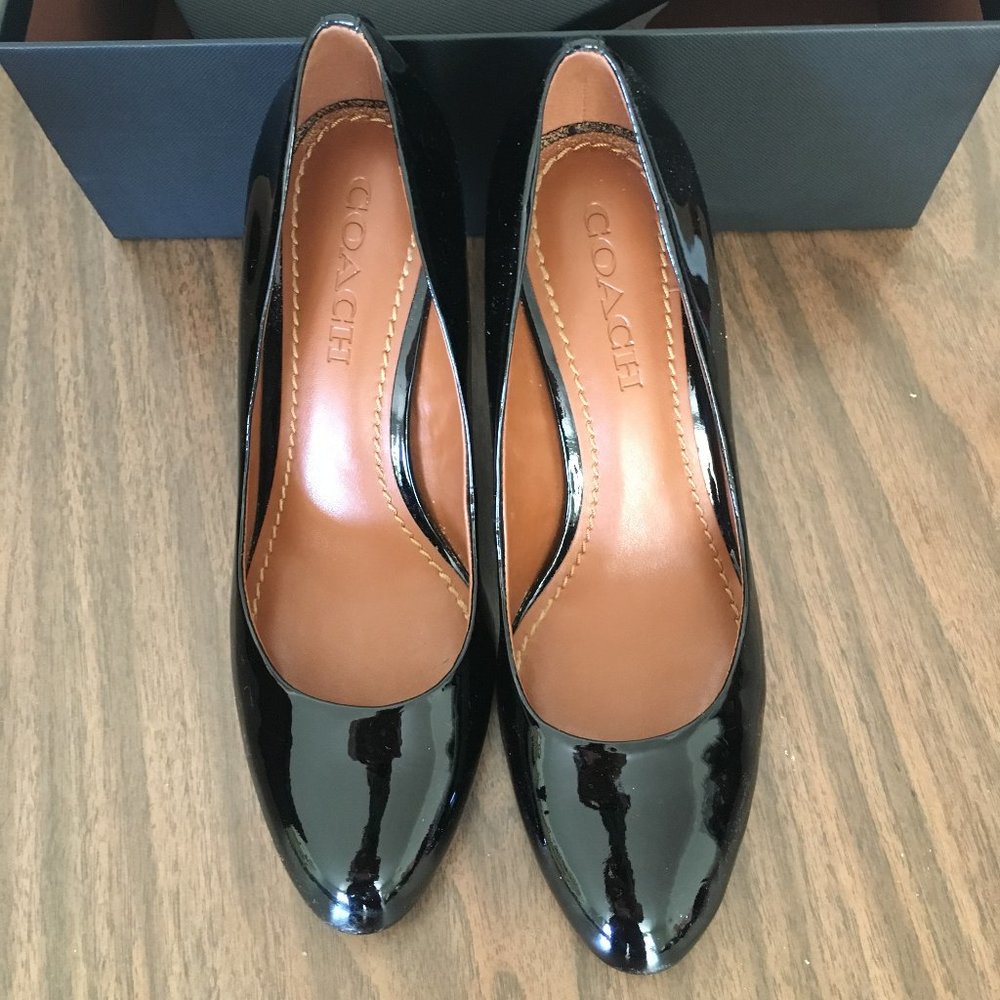 Coach black patent leather size 7.5 B shoes